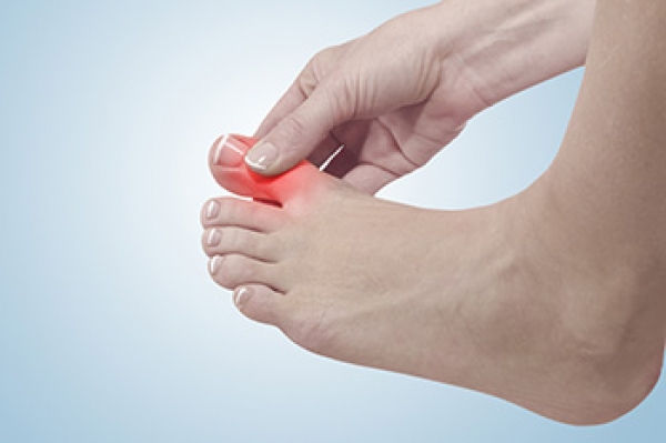 Sharp stabbing pain in big toe discount